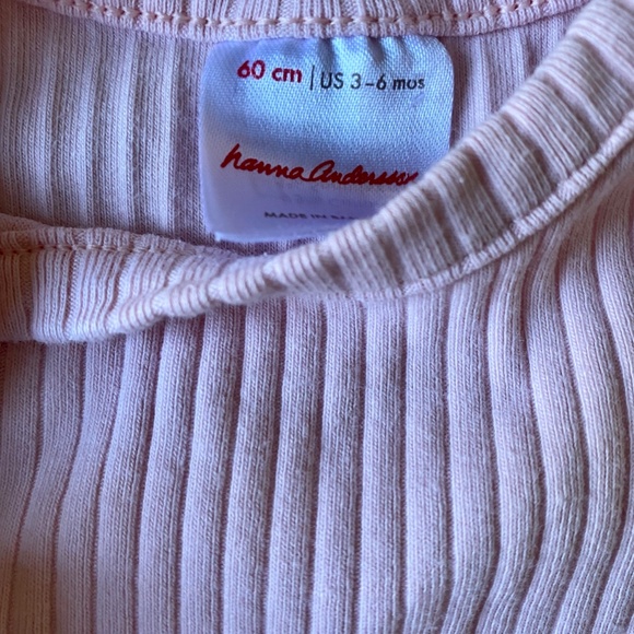 Hanna Andersson ribbed pink onesie - Picture 3 of 3